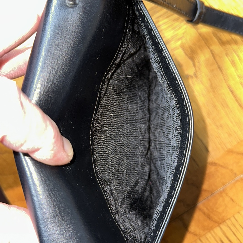 MICHAEL KORS Small Sloan Leather Gusset Crossbody - Picture 13 of 16